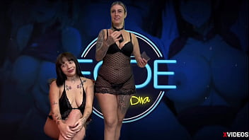 Estreando no the fode com casal dna a novinha grazi sabbath a safadinha apronto muito e quis ser fodida logo cheia de fogo