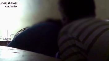 Mi cornudo y yo disfrutando de la rica verga de mi novio