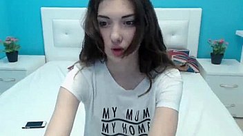 Perfect body y shows off her body on webcam