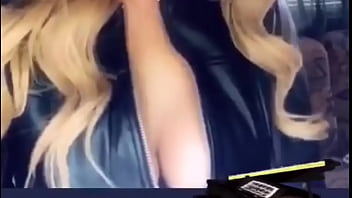 Lindo escote de actriz mexicana Lindo escote de actriz mexicana