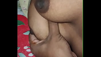 Deshi bhabi enjoy with delivery boy delivery boy loves her boobs