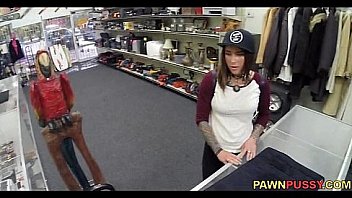 Pawned her pussy off