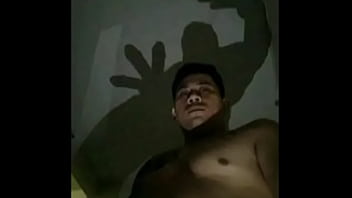 Garota rabuda é enrabada