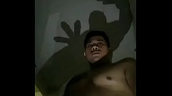 Garota rabuda é enrabada