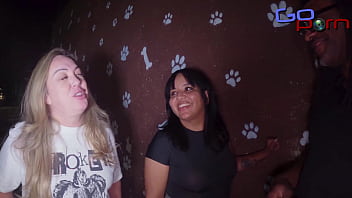 Jogo de dominó acaba em verdade ou desafio com muita putaria