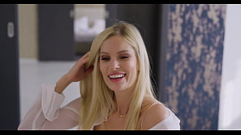 Lucky stepson gets legendary deepthroat from sexy stepmom candee licious