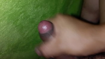 Me La Jalo En La Cama thumbnail