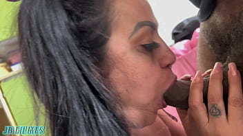 Fui no barraco da vizinha pra comer seu cú e sua bucetinha