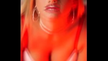 Vous avez envie de me voir recevoir mon gros cadeau de noël alors