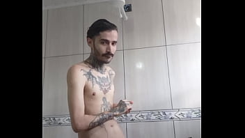 Vem beber meu leite no banho