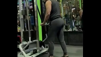 Cambiando para ustedes y tú me ayudarías con la barra desde atrás