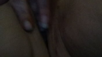 Sexy milf gets a fingering before workout