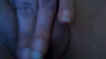 Sexy milf gets a fingering before workout