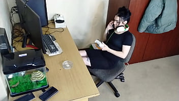 Show the how computer game is working