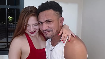 Loirinha safada que adora uma piroca grande no cuzinho apertado