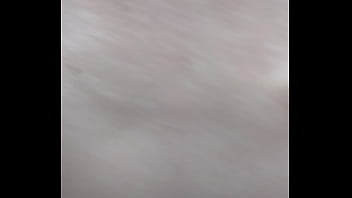 Me meten todo y se viene dentro de mi