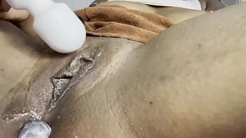 Big dildo makes horny ebony creams her pussy hot orgasms