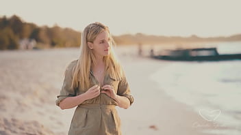 Lesbians charlie forde & olive gee make out