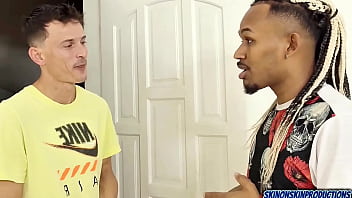 Fui na favela pegar um ice e acabei comendo a irmã do patrão completo no sheer e red