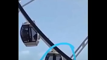 Montada extrema en publico