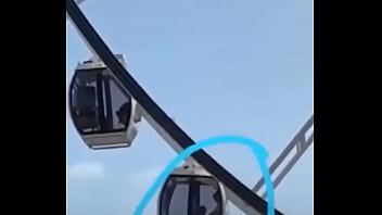 Montada extrema en publico