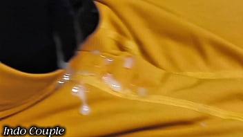 Gadis berhijab berhubungan seks dengan bos untuk dipromosikan di seks kantor