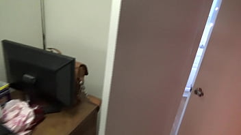 Incredible hottie fucks herself