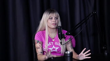 Estava esperando fazer dezoito anos pra entrar no pornô fazia cosplay foi miss brasileirinha fez uma dpa assustadora e o seu gang bang gabriella gushi watch sheer red