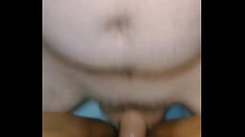 Mi esposo me coge muy rico y terminó teniendo un orgasmo