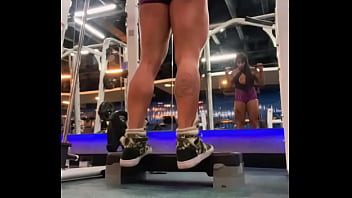 Ensinando a treinar panturrilha mas acabei mostrando outra coisa…