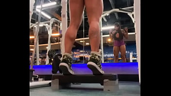 Ensinando a treinar panturrilha mas acabei mostrando outra coisa…