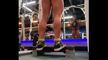 Ensinando a treinar panturrilha mas acabei mostrando outra coisa… Ensinando a treinar panturrilha mas acabei mostrando outra coisa…