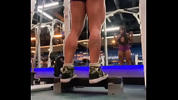 Ensinando a treinar panturrilha mas acabei mostrando outra coisa…