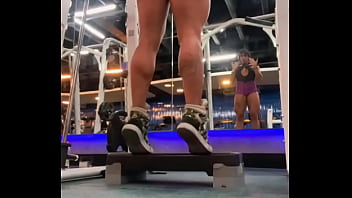 Ensinando a treinar panturrilha mas acabei mostrando outra coisa…