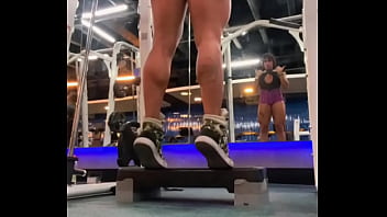 Ensinando a treinar panturrilha mas acabei mostrando outra coisa…