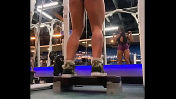 Ensinando a treinar panturrilha mas acabei mostrando outra coisa…