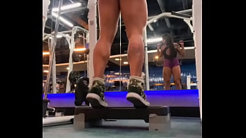 Ensinando a treinar panturrilha mas acabei mostrando outra coisa…