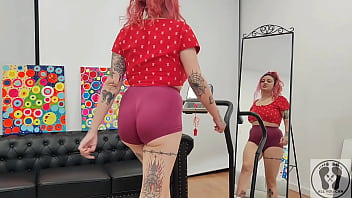 Treadmill chubby girl exersice short tights big ass complete