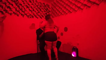 I visited a nightclub and was seduced by a beautiful sexy chubby girl behind the scenes