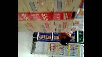 Rabuda no supermercado