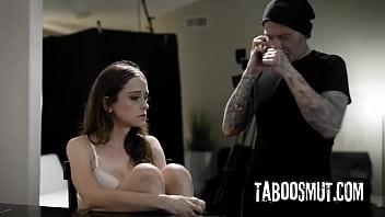 Sexy babe getting double penetrated by boyfriend and his friend for a ransom scheme