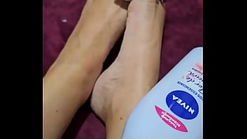 Final de semana animado sexta fomos para balada sábado festa com amigos e domingo churrasco com família agora é rel