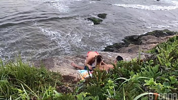 Transei com uma loira gostosa que conheci na praia