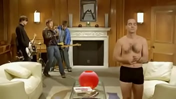 Vídeo de verificación charmless man blur oficcial video