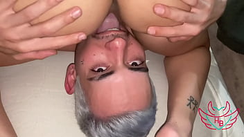 Kel abate me chupando enquanto eu chupo a mini puta de floripa na suruba ao vivo