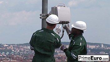 Jennyfer gets dp'd outdoors