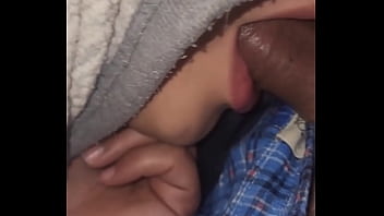 Rica mamada de guebo hasta dejarlo sin una gota de leche