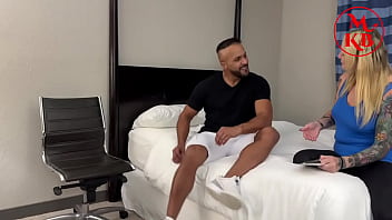 Massage therapist kora bell fucks her patient chris getz and leads to happy ending massage