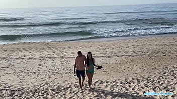 Sexo na praia com uma argentina safada ela engoliu minha piroka e pediu pika na sua bucetinha