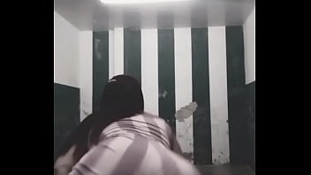 Lili gostosa com seu cuzão